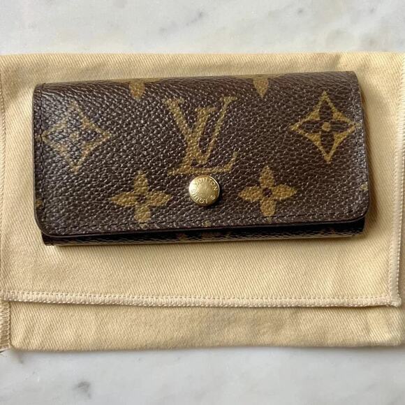 Authentic Louis Vuitton Brown Monogram 4 Key Holder Multicles - Picture 1 of 3